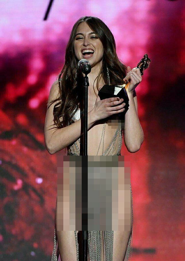 AVN awards 2018 13 cerem blurred tmp